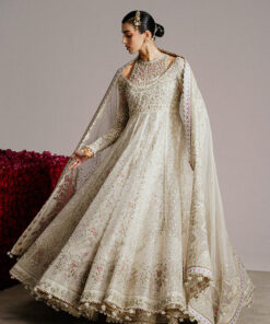 Suffuse by Sana Yasir 3pc Freeshia suit (ISHANI)
